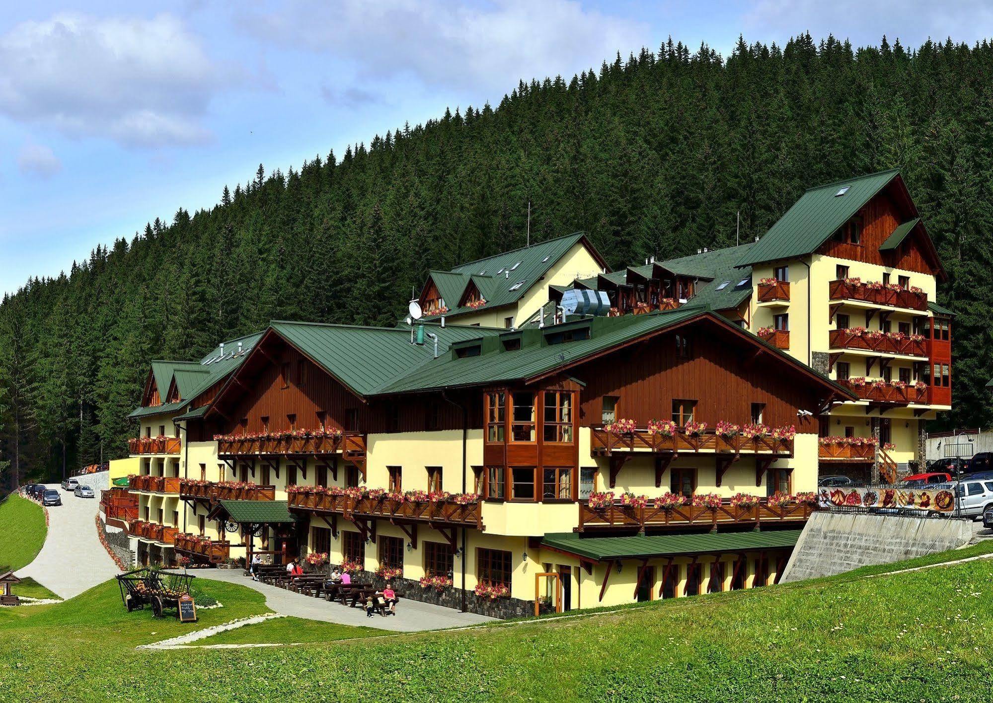 Ski & Wellness Residence Druzba Demänovská Dolina Dış mekan fotoğraf